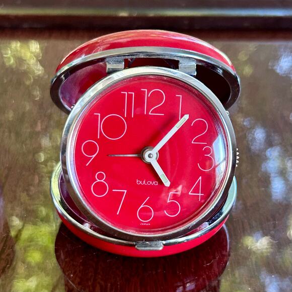Vintage 1960s Bulova Red Travel Alarm Clock – Folding Round Case, Made in Japan - Picture 9 of 16